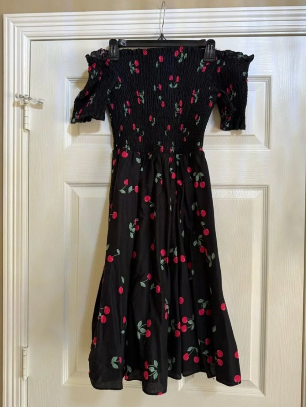 nwt- indigo rose dress size 3x black and cherry print off the shoulder rn 151362